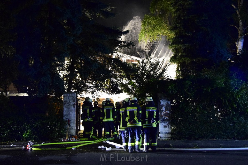 Grossfeuer Einfamilienhaus Siegburg Muehlengrabenstr P0538.JPG - Miklos Laubert